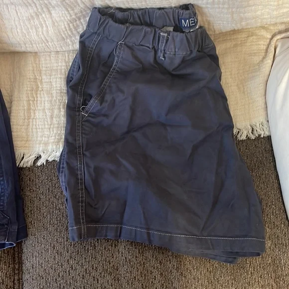 Mens shorts 5 1/2 inseam - Picture 2 of 4